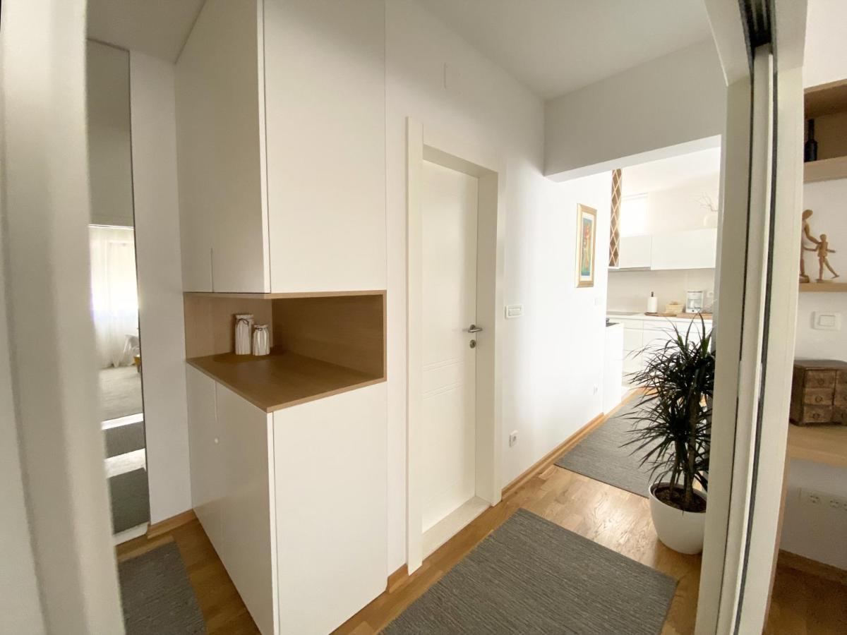 Ferienwohnung White 5 Split Exterior foto