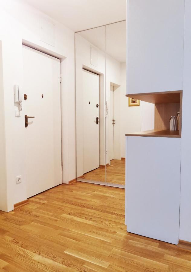 Ferienwohnung White 5 Split Exterior foto
